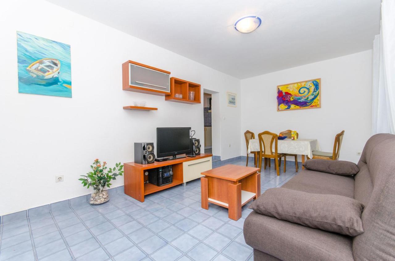 Apartment Vitaic Supetar Exteriör bild